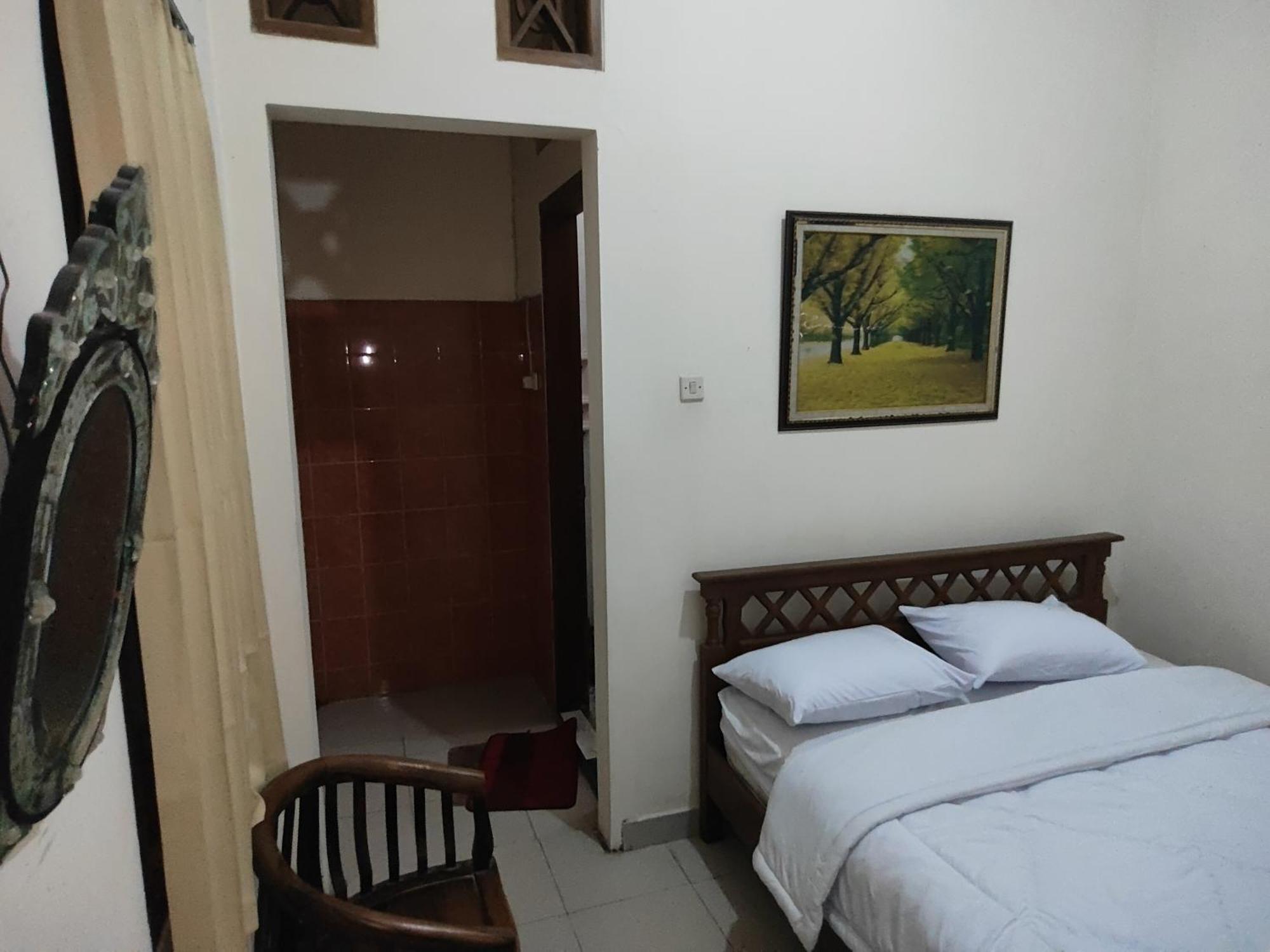 Tirto 27 Homestay Yogyakarta Exteriör bild