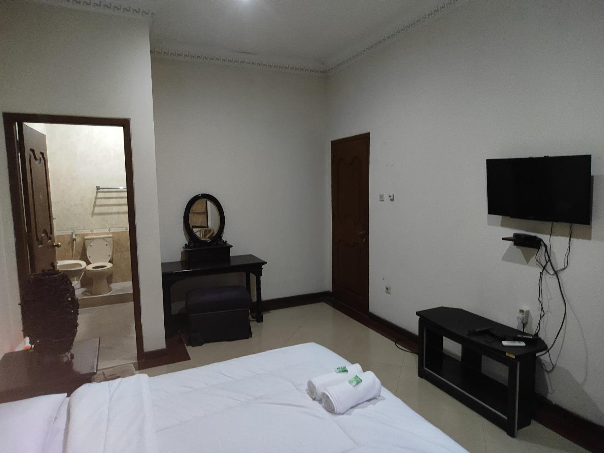 Tirto 27 Homestay Yogyakarta Exteriör bild